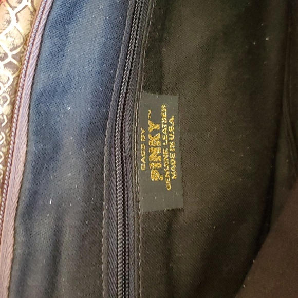 Handbags - Picture 6 of 6